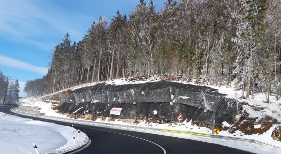 Sanace svahů, skalních masivů a geotechnika